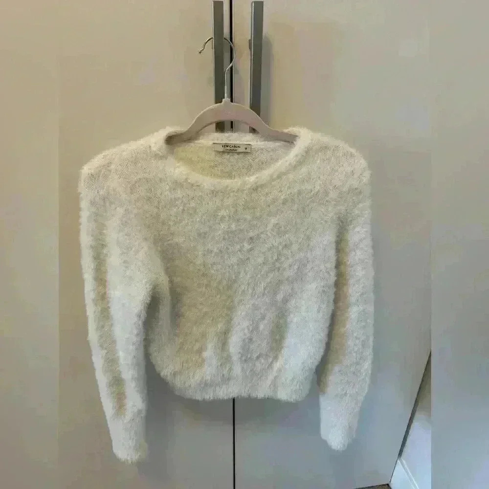 Fluffy Soft White Cropped Sweater Cozy Fuzzy Knit Size S/M - Picture 2 of 4